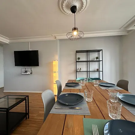 Le Jules Verne, Proche De La Gare Apartamento *